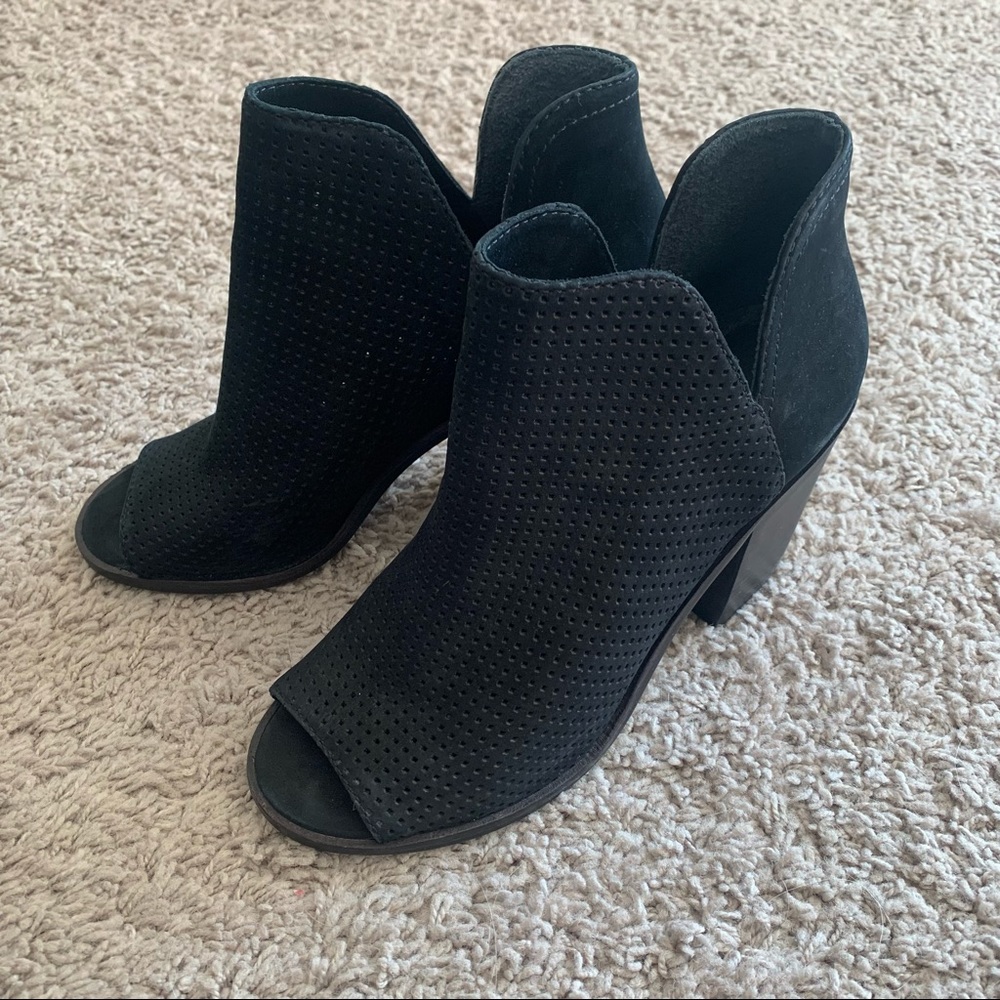 Steve Madden Tala Booties size 7 US